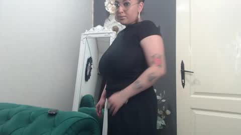         online show from 05/15/26, 02:46