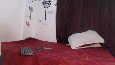 Allyka online show from 04/19/26, 04:01
