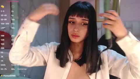 Snapshot of allyssa_bellini_s chatting on 09/30/25, 08:36 Allysa online show from 09/30/25, 08:36