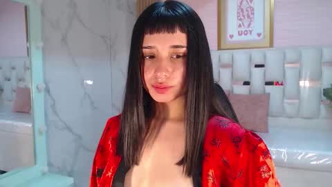 Snapshot of allyssa_bellini_s chatting on 10/11/25, 08:40 Allysa online show from 10/11/25, 08:40