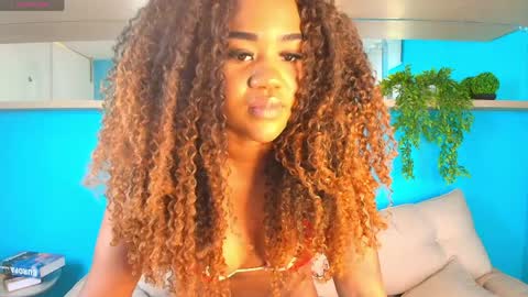 Snapshot of alma_dunn chatting on 04/04/26, 11:18 Alma Dunn online show from 04/04/26, 11:18