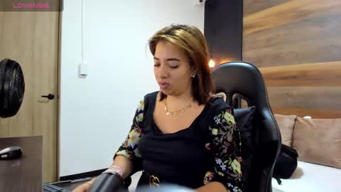 ALMA FENIX  online show from 10/07/25, 12:13