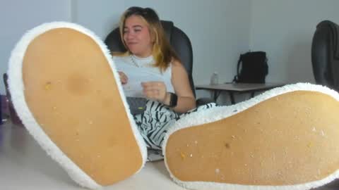 ALMA FENIX  online show from 04/05/26, 05:26