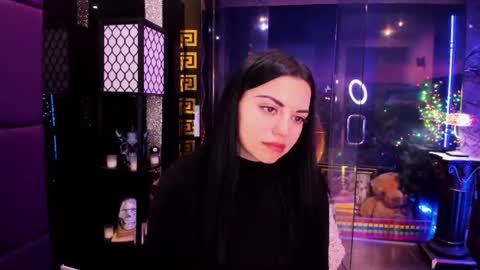 Snapshot of alma_pearl chatting on 06/15/26, 07:32 Alma online show from 06/15/26, 07:32