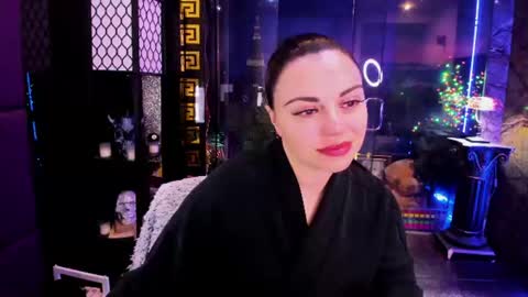 Snapshot of alma_pearl chatting on 06/22/26, 07:16 Alma online show from 06/22/26, 07:16