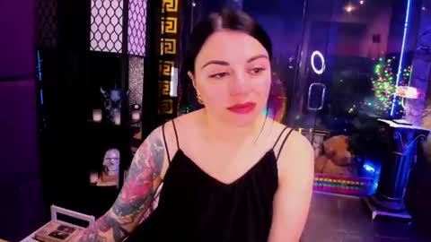 Snapshot of alma_pearl chatting on 07/14/26, 05:56 Alma online show from 07/14/26, 05:56
