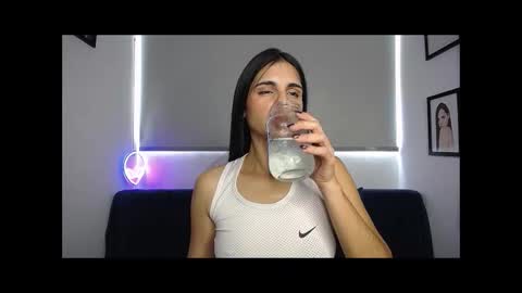 Snapshot of alma_sweet chatting on 12/13/25, 08:36 Arhantxa online show from 12/13/25, 08:36