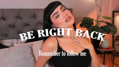 Mia online show from 04/08/26, 12:38