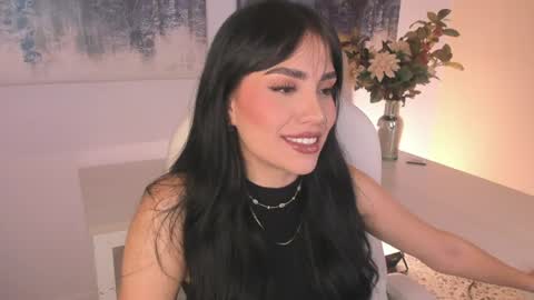 Mia online show from 07/30/26, 04:50