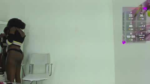 Snapshot of almasaennz chatting on 12/19/24, 07:51 online show from 12/19/24, 07:51