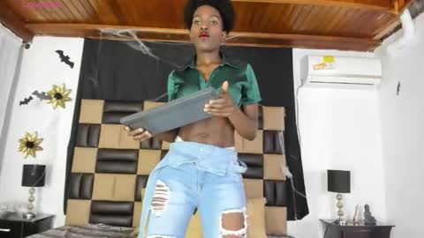 Snapshot of almasaennz chatting on 11/03/25, 07:15 online show from 11/03/25, 07:15