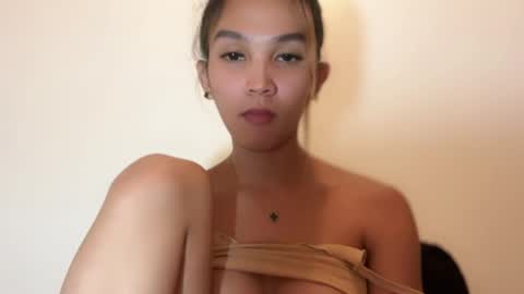 larah online show from 10/05/25, 10:13