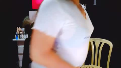 Almira online show from 12/20/25, 02:18