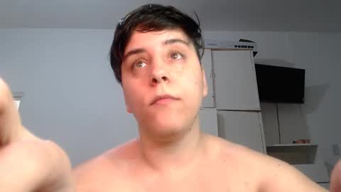 Snapshot of almondonwheels chatting on 12/30/24, 02:09 Almond online show from 12/30/24, 02:09