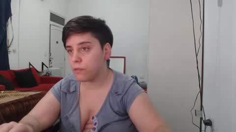 Snapshot of almondonwheels chatting on 10/03/25, 12:40 Almond online show from 10/03/25, 12:40