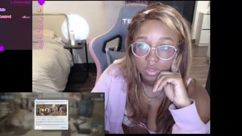 Snapshot of almostannabell chatting on 08/03/26, 02:54 Lilith Lavender online show from 08/03/26, 02:54