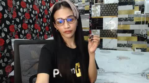 Snapshot of alondra_aleng_ereng chatting on 01/12/25, 02:35 Alondra online show from 01/12/25, 02:35