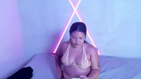 alondra_x0x0 online show from 05/07/26, 04:23