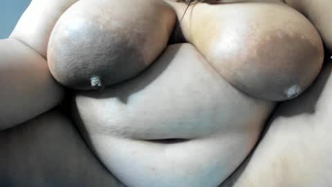 Snapshot of alondra_zaens chatting on 01/26/25, 12:48 Alondra online show from 01/26/25, 12:48