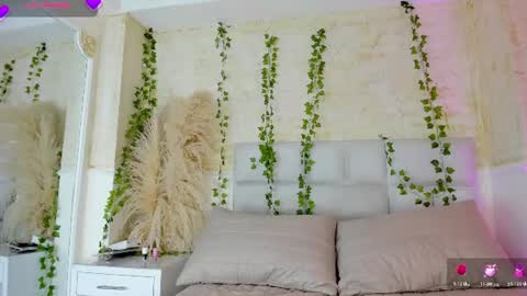 Snapshot of alondrasoomer chatting on 06/26/26, 05:01 ALONDRA CUTE online show from 06/26/26, 05:01