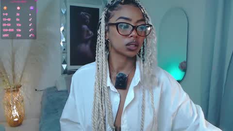 Alondra online show from 05/06/26, 08:52