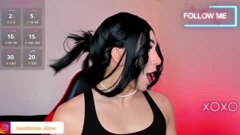 Hazel Bowie online show from 12/14/25, 08:24