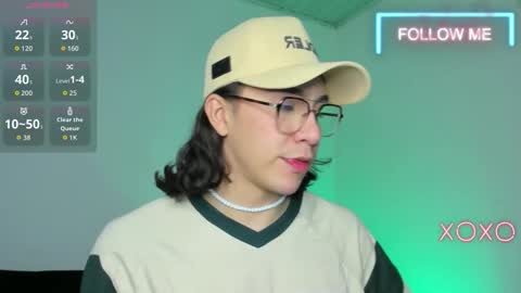 Independent model online show from 01/13/26, 01:33