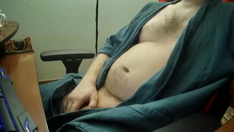 Snapshot of alonzomanly chatting on 01/12/25, 02:35 alonzomanly online show from 01/12/25, 02:35