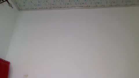 Snapshot of alora_bby chatting on 11/24/25, 12:16 Elly online show from 11/24/25, 12:16