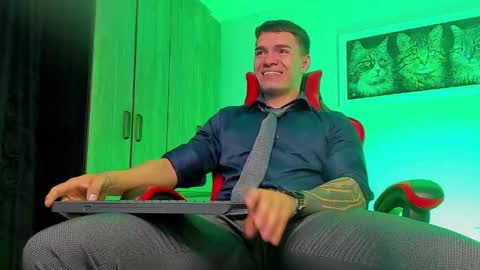 alpha_dominus_ online show from 09/14/25, 04:00