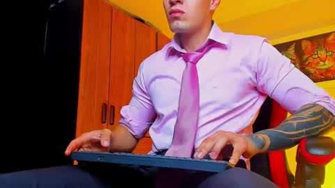 alpha_dominus_ online show from 10/07/25, 03:14