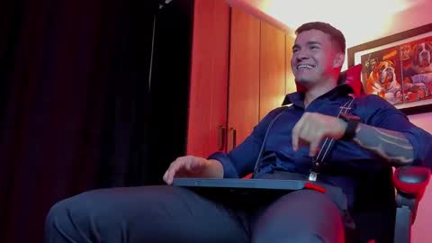 alpha_dominus_ online show from 12/23/25, 03:59