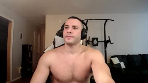 Snapshot of alpha_dominus_king chatting on 10/08/25, 04:37 OF online show from 10/08/25, 04:37