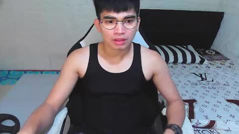 Angelo online show from 12/15/25, 06:17