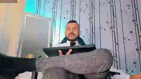 Snapshot of alphadrip chatting on 10/17/25, 01:14 alphadrip online show from 10/17/25, 01:14