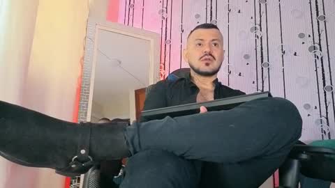 Snapshot of alphadrip chatting on 10/18/25, 12:28 alphadrip online show from 10/18/25, 12:28