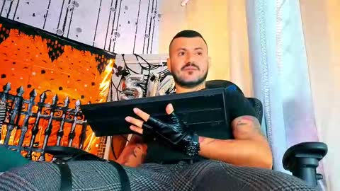 Snapshot of alphadrip chatting on 10/30/25, 12:28 alphadrip online show from 10/30/25, 12:28