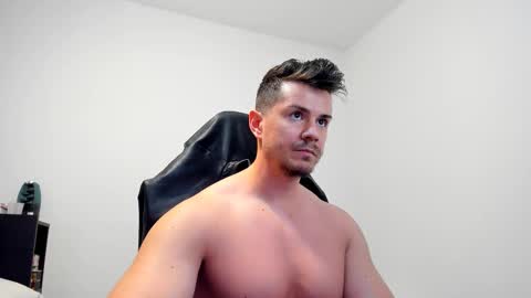 LeatherMaster online show from 03/04/25, 08:02