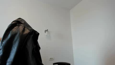 LeatherMaster online show from 06/03/26, 02:33