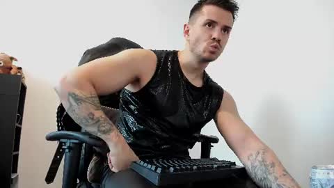 LeatherMaster online show from 08/08/26, 12:18
