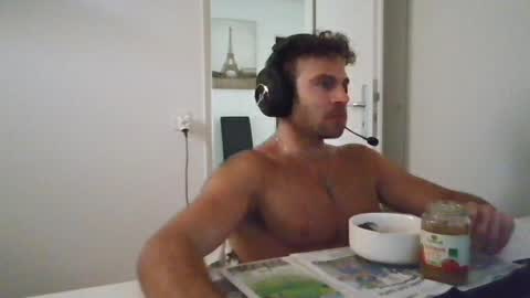Snapshot of alphah_hunk chatting on 06/23/26, 10:24 alphah_hunk online show from 06/23/26, 10:24
