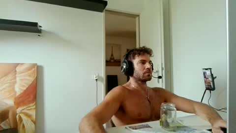 Snapshot of alphah_hunk chatting on 07/01/26, 12:51 alphah_hunk online show from 07/01/26, 12:51