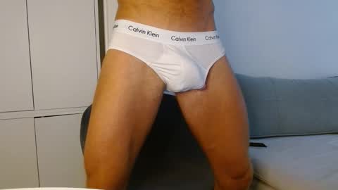 alphahung23 online show from 09/30/25, 11:04