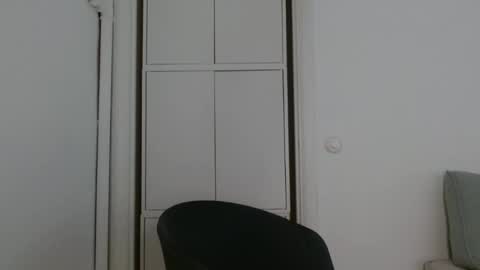 alphahung23 online show from 11/20/25, 08:03