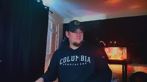 Snapshot of alphanuts101 chatting on 01/08/25, 05:48 Ryno online show from 01/08/25, 05:48