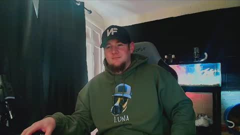 Snapshot of alphanuts101 chatting on 01/17/25, 06:23 Ryno online show from 01/17/25, 06:23