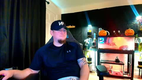 Snapshot of alphanuts101 chatting on 10/17/25, 05:48 Ryno online show from 10/17/25, 05:48