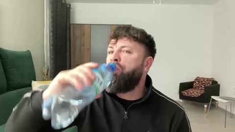 Jhonny online show from 01/23/25, 03:58