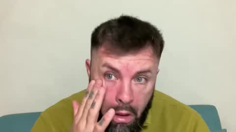 Jhonny online show from 09/30/25, 02:38