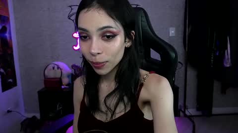 Snapshot of altsofie chatting on 12/06/24, 08:37 Sofie Kimino online show from 12/06/24, 08:37